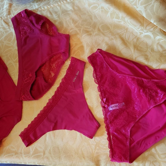 Bra and 4 assorted new panties - Picture 8 of 13